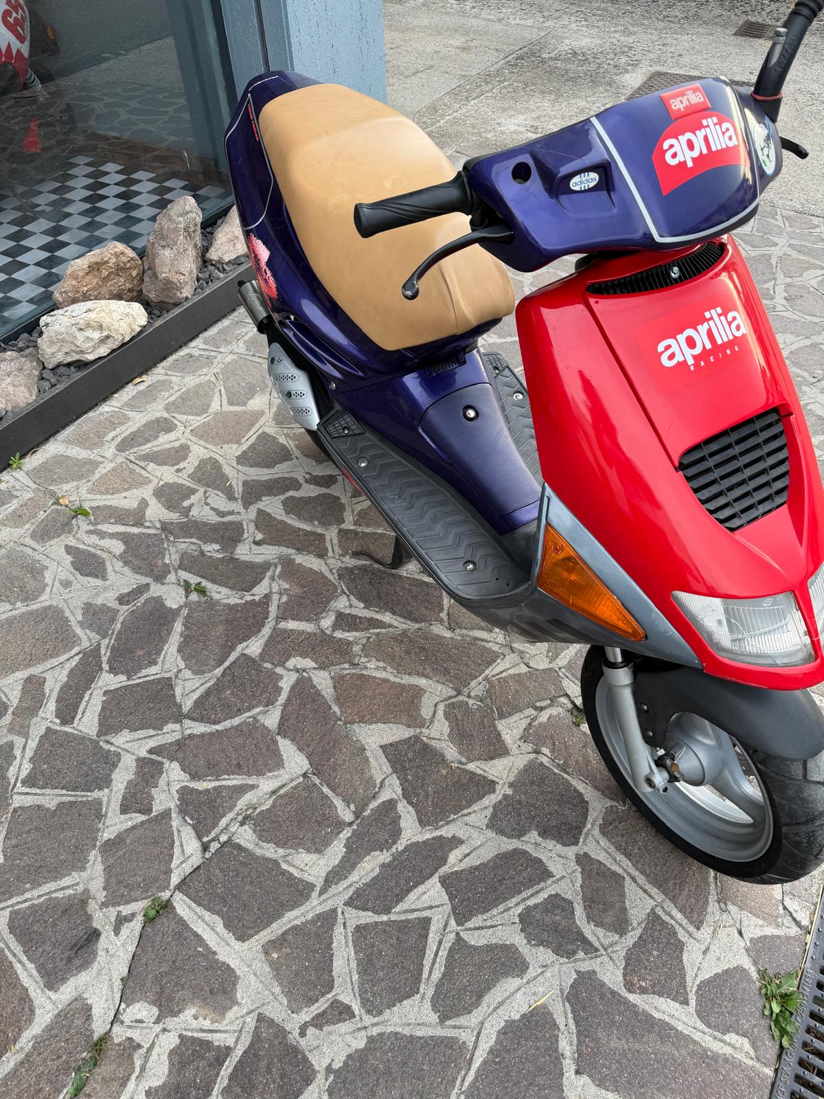 Aprilia SR Replica Loris Reggiani 1995 - immagine 3